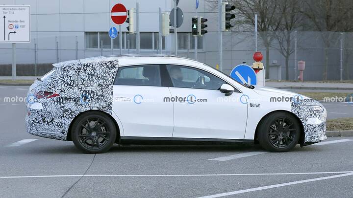 mercedes-cla-shooting-brake-2025-erlkonig (3)