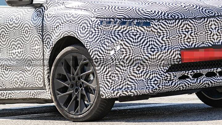 Cazado el nuevo Renault Megane que llega en 2026, su renovado diseño comienza a descubrirse 8