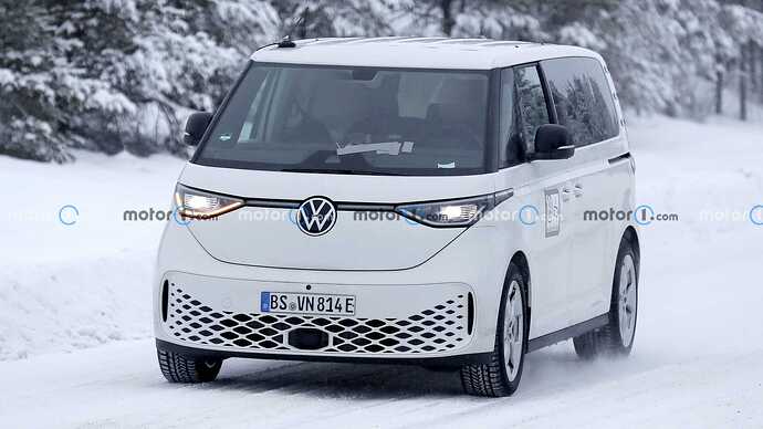 2024-volkswagen-id.-buzz-lwb-spy-photo (2)