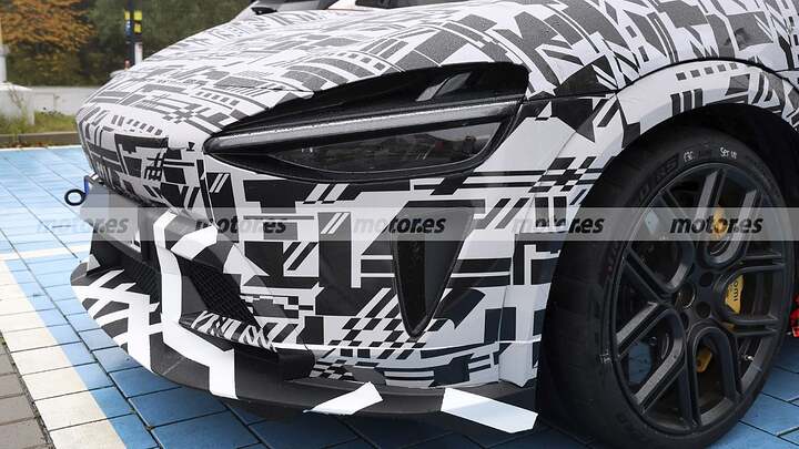 El nuevo Xiaomi YU7 GT quiere destronar a Ferrari, cazado en Nürburgring con más de 1.000 CV 24