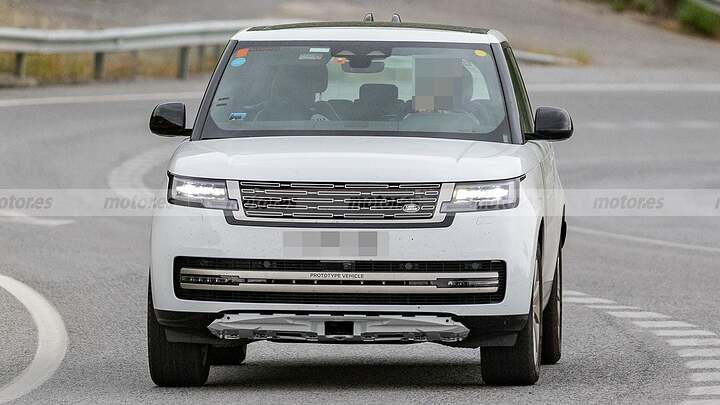 The new 2026 Range Rover hunted inside and out, the British SUV gets an update 1