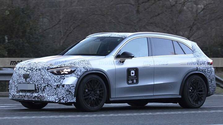 El Mercedes-AMG GLC 53 EQ se destapa, un futuro SUV eléctrico extremo con más potencia de la que imaginas 8
