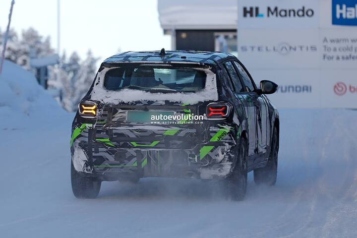 newcarscoops_ 2027 Jeep Avenger prototype(15)