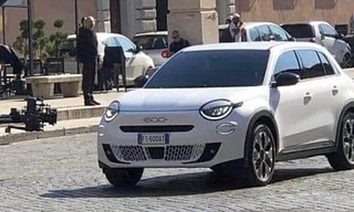 The new FIAT 600 is spotted36_n