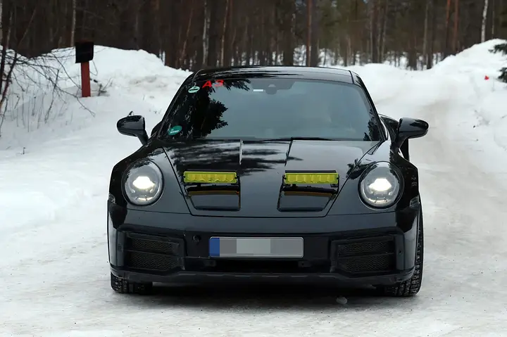 Porsche-Dakar-newcarscoops-1-2048x1365