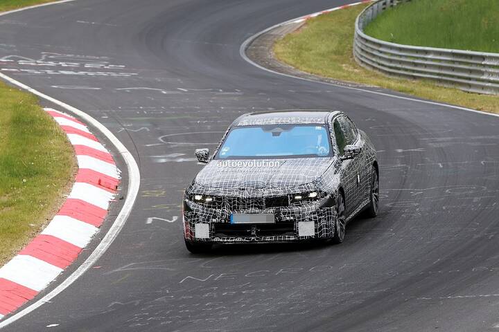new-bmw-m350-is-a-baby-m3-for-every-day-driving_3