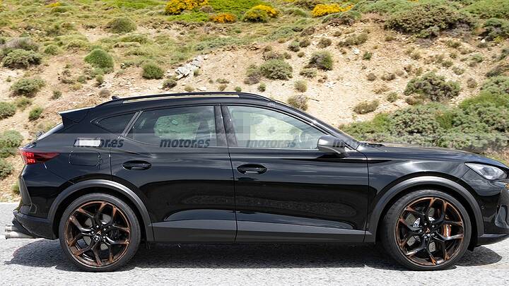 cupra-formentor-2027-fotos-espia-2025108754-1750237691_6