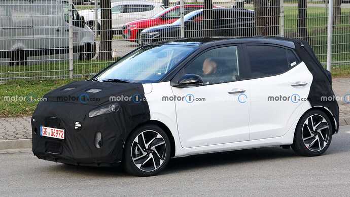2024-hyundai-i10-side-view-spy-photo (4)
