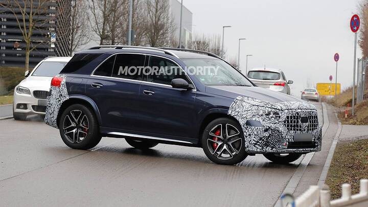 2027-mercedes-benz-amg-gle-63-facelift-spy-shots--photo-via-baldauf_100957954