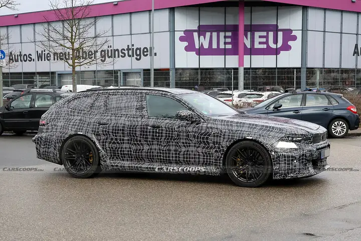 BMW-M5-Touring-Scoop-New-9