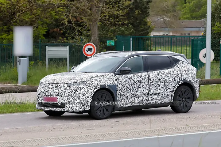 Renault-Scenic-E-Tech-Spy-Shots-EV-3