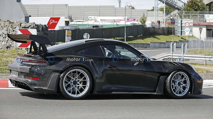 porsche-911-gt3-rs-2026newcarscoops (3)