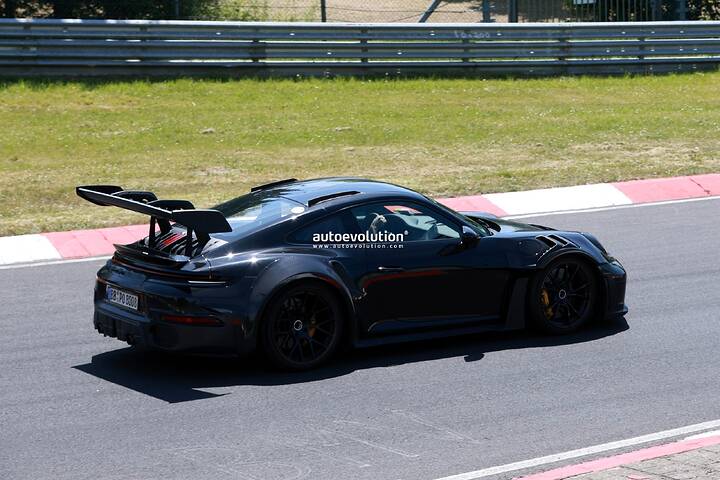 imgi_45_porsches-new-911-gt2-rs-spied-time-to-dump-that-gt3-rs_8