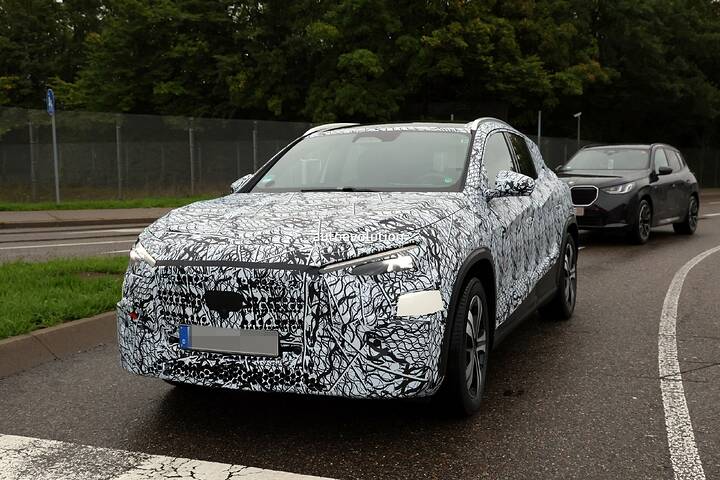imgi_32_this-is-the-all-new-2027-mercedes-benz-gla-before-youre-supposed-to-see-it_1