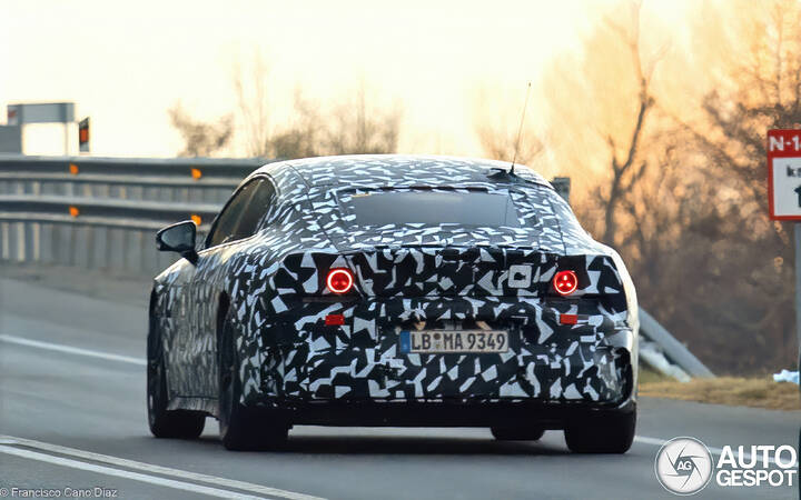 mercedes-amg-gt-4-door-coupe-ev-dbda5-c960805122025150724_7