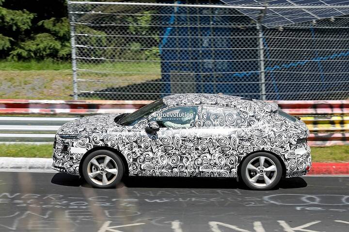2026-audi-q3-sportback-caught-lapping-the-nurburgring-in-full-camo_5