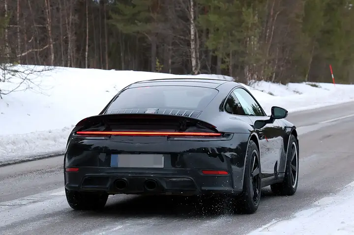 Porsche-Dakar-newcarscoops-17-2048x1365