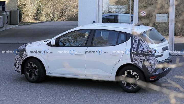 dacia-sandero-facelift-2026-als-erlkonig (4)
