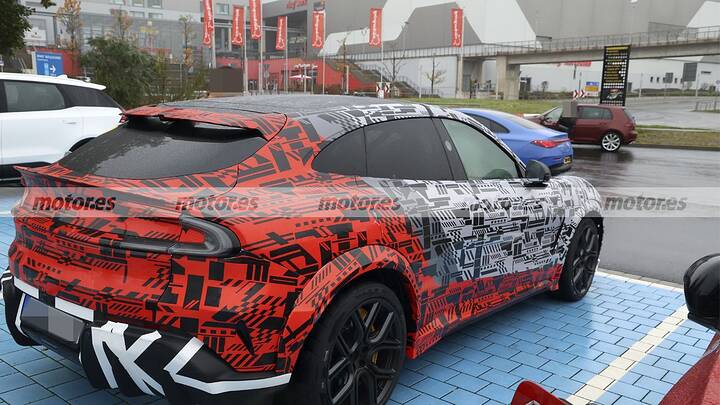 El nuevo Xiaomi YU7 GT quiere destronar a Ferrari, cazado en Nürburgring con más de 1.000 CV 27