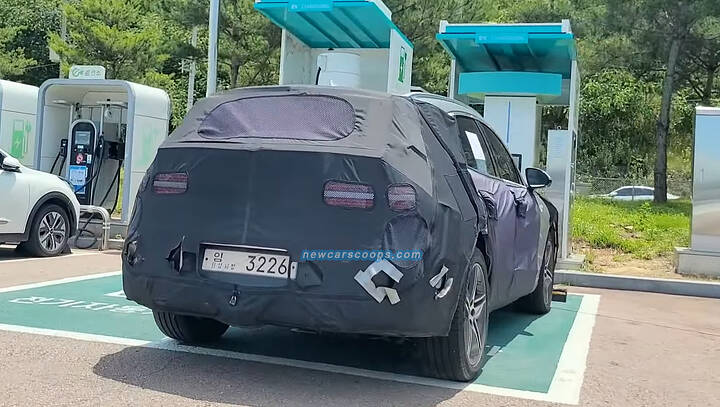 2025 GV70 _newcarscoops0001