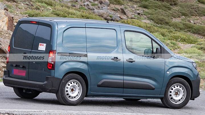 peugeot-e-partner-2027-fotos-espia-2026114542-1780481494_7