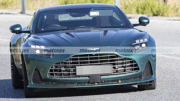 Cazado el próximo DB12 AMR en pruebas, esta mula de Aston Martin deja claro que habrá más de 700 CV 4