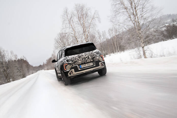 30393-kia-ev2-prototype-winter-test-norway-elprix-print-3600x2400-05