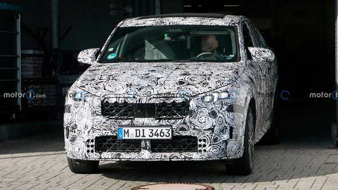 2024-bmw-x2-m35i-front-view-spy-photo