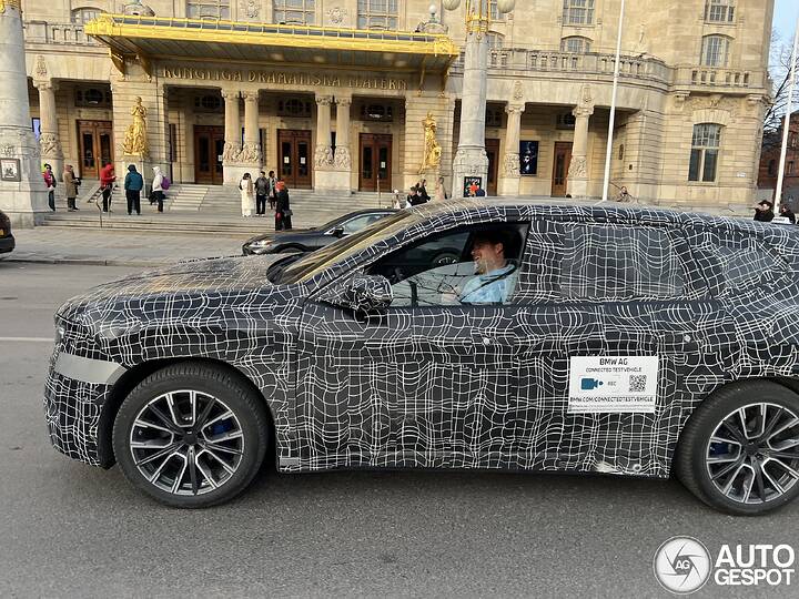 bmw-ix3-f1058-c977215032025163129_7