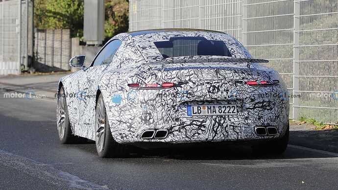 2023-mercedes-amg-gt-coupe-edition-1-spy-photo (11)