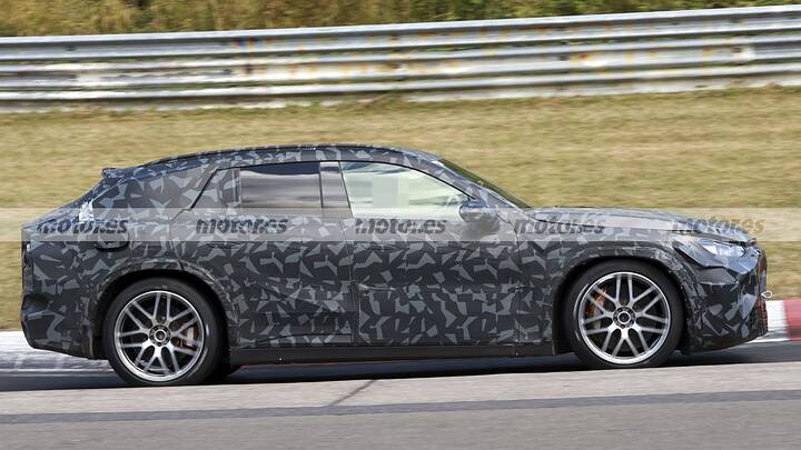 mercedes-amg-gt-suv-electrico-fotos-espia-2025110456-1760085132_5