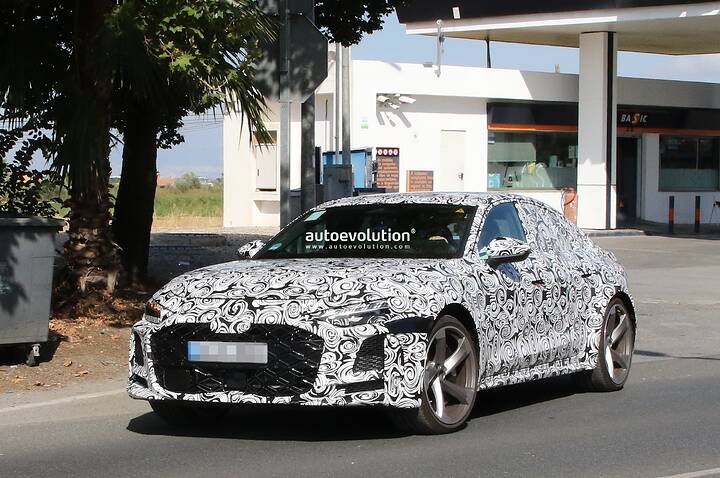 new-audi-rs-5-sportback-is-almost-ready-to-hunt-bmw-m3s-and-mercedes-amg-c-63s_15