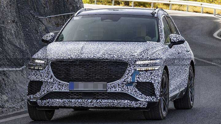 2027 Genesis GV70 Hybrid Spied_newcarscoops_116208-1788456644_1