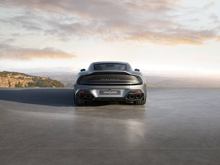 Aston Martin Vanquish 25_03