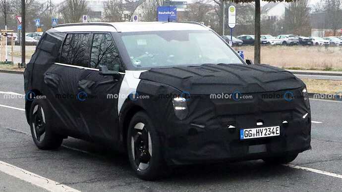 new-kia-ev9-spy-photos (15)