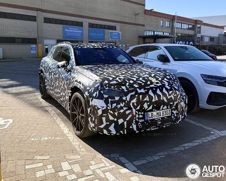 mercedes-amg-gt-suv-db882-c7609270520261620271