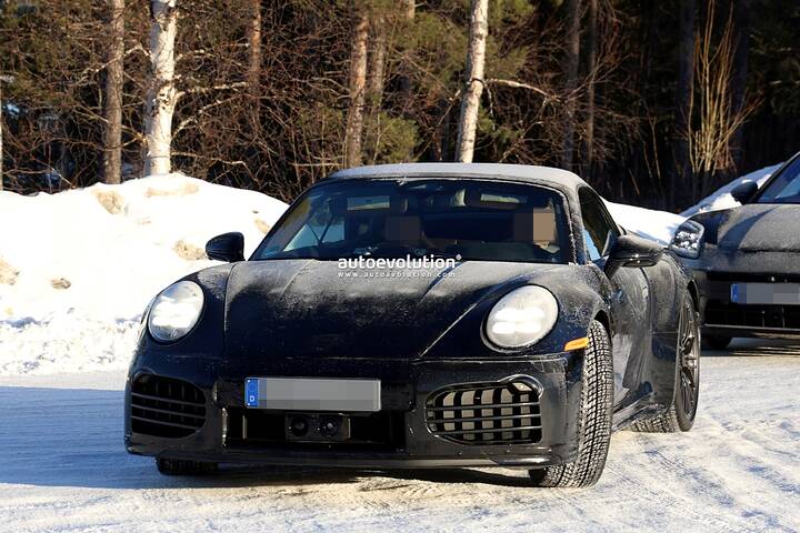 imgi_85_spy-photos-new-porsche-911-turbo-touring-shows-flush-automatically-extending-spoiler_14