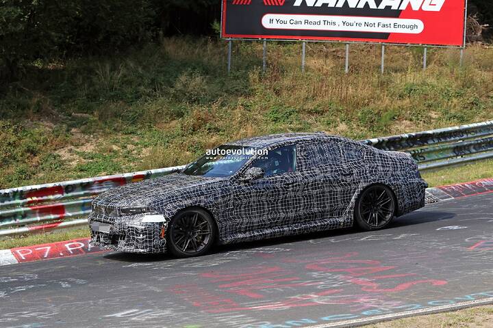 spy-photos-2027-bmw-m5-neue-klasse-prototype-rocking-the-nuerburgring-reveals-all-we-need-to-know_4