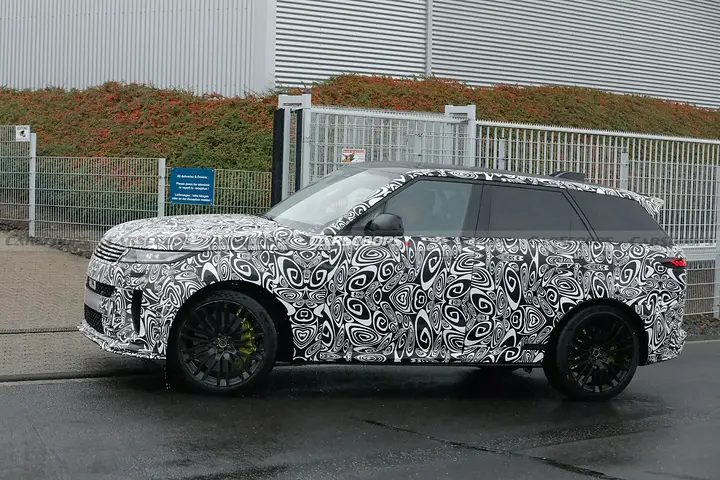 2027-Range-Rover-Sport-SV-1029-7-2048x1366