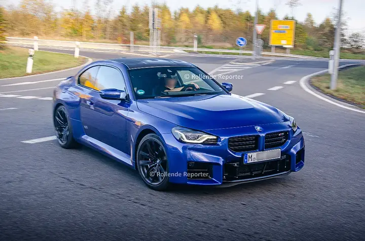 2025 BMW M2 in Portimao Blue Metallic #2025BMWM2 #BMWM2 #BMWM2G87 #TheM2 #G87M2 #M2G87 #PortimaoBlueMetallic #PortimaoBlue #BMWMGmbH #BMWMPower #SheerDrivingPleasure #FreudeamFahren #Nürburgring #Industrypool #Werkswagen #Carspy #Ro (1)