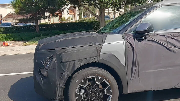 2027 Hyundai Tucson LWB US spec spotted 0-17 screenshot