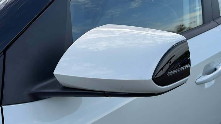 imgi_24_hyundai-i20-ultimate-2027
