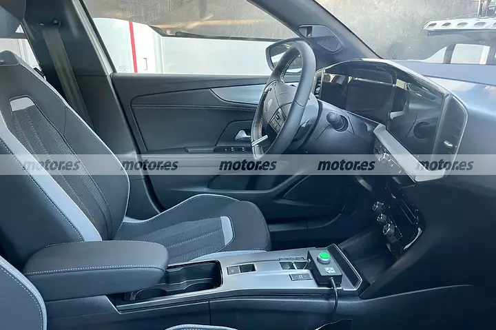 opel-mokka-facelift-2025-fotos-espia-2024103697-1723472608_14