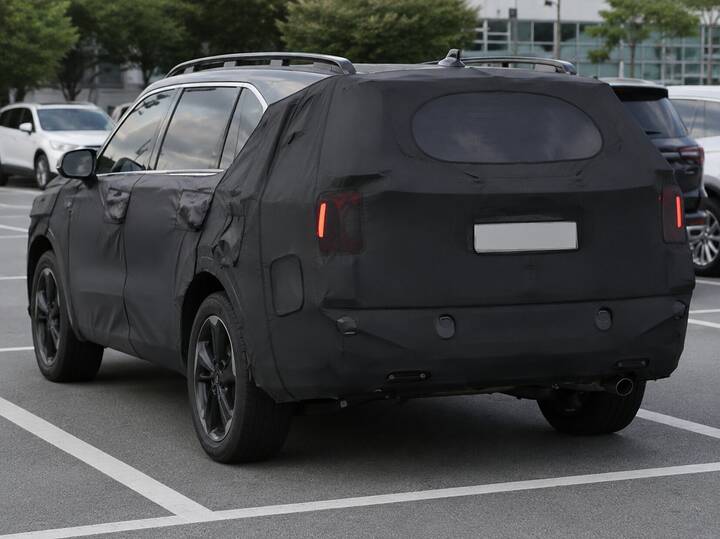 2027 Kia Sorento facelift _ newcarscoops_ (5)