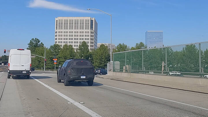 2027 Hyundai Tucson LWB US spec spotted 1-7 screenshot