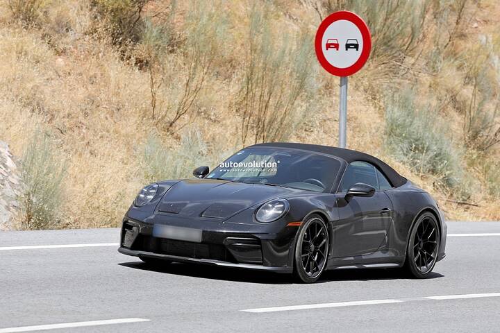 imgi_59_2027-porsche-911-speedster-test-mule-poses-for-the-camera-with-911-gt3-bits-and-bobs_8