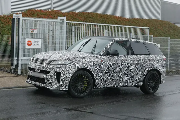 2027-Range-Rover-Sport-SV-1029-6-2048x1366