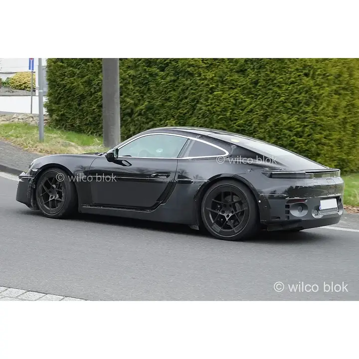 The future of the Porsche 718 is electric- we spotted the 718 Cayman EV yesterday on public roads near the Nürburgring and it looks awesome! How do you like it#Porsche #Cayman #ev #Porschecayman #718cayman #caymanev #prototype #erlkö (2)
