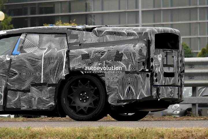 imgi_146_2027-ferrari-elettrica-what-we-know-about-maranellos-first-electric-production-car_32