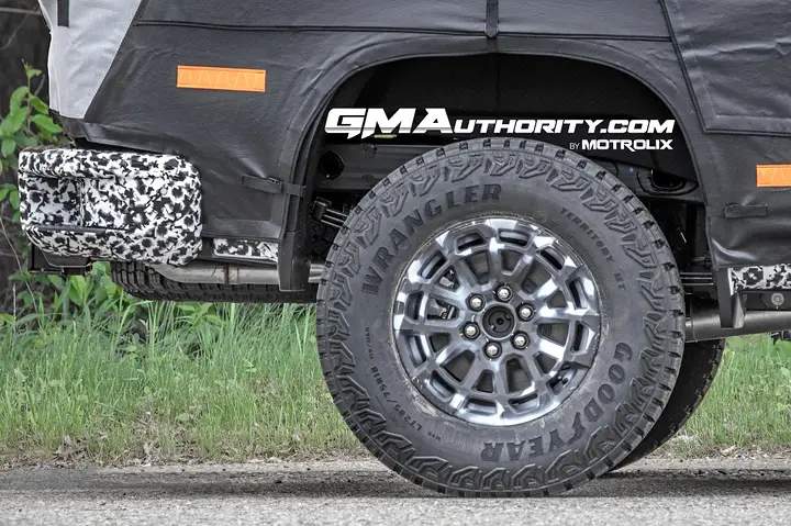 2027-Chevrolet-Silverado-ZR2-1500-Prototype-Spy-Shots-May-2025-Exterior-014-35-Inch-Goodyear-Territory-MT-tire-18-inch-wheel